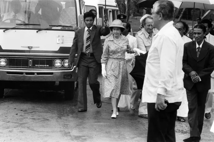 Framed Print : The Queens Royal vist to Sri Lanka 21st-25th October 1981