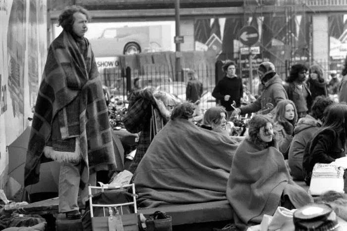 Framed Print : Queued for Pop Group Led Zeppelin Concert. Young girl fans wrap themselves up in blankets Framed Print : Queued for Pop Group Led Zeppelin Concert. Young girl fans wrap themselves up in blankets