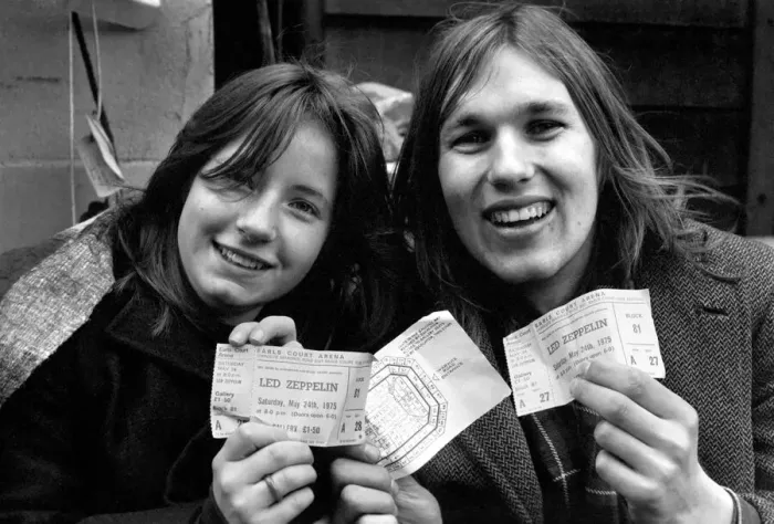 Framed Print : Queued for Pop Group Led Zeppelin Concert. Kim Evans (16) left and Janet Good (15 Framed Print : Queued for Pop Group Led Zeppelin Concert. Kim Evans (16) left and Janet Good (15