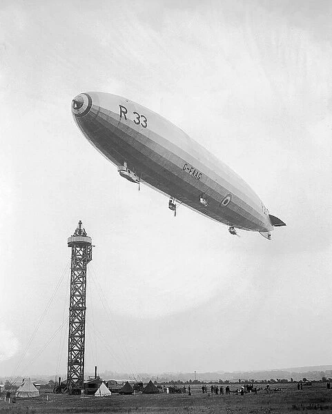 The R. 33 Airship and its sister ship were virtual copies of a Graf Zeppelin that had been