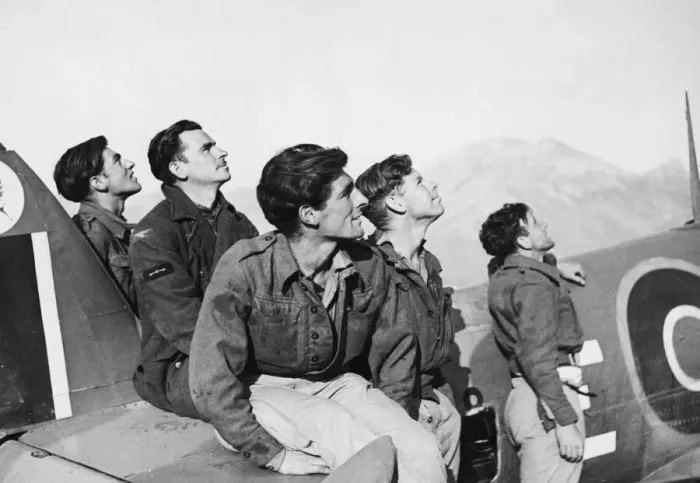 Framed Print : R. A. F. Spitfire ground crews in Italy during Second World War. 19th May 1944 Framed Print : R. A. F. Spitfire ground crews in Italy during Second World War. 19th May 1944