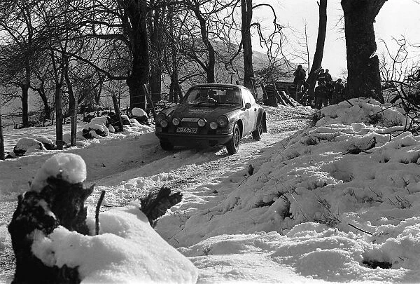 RAC Rally November 1970 a Porshe 911 tackles the course