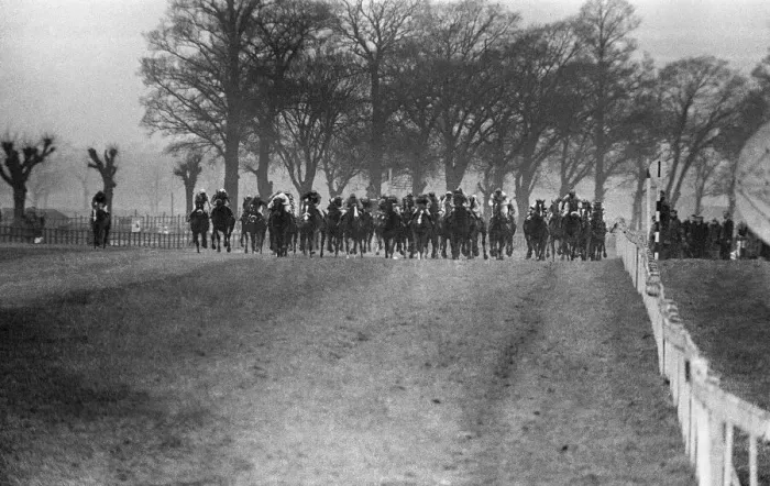 Framed Print : Racing at Lincoln Racecourse, Lincolnshire, Wednesday 18th March 1964 Framed Print : Racing at Lincoln Racecourse, Lincolnshire, Wednesday 18th March 1964