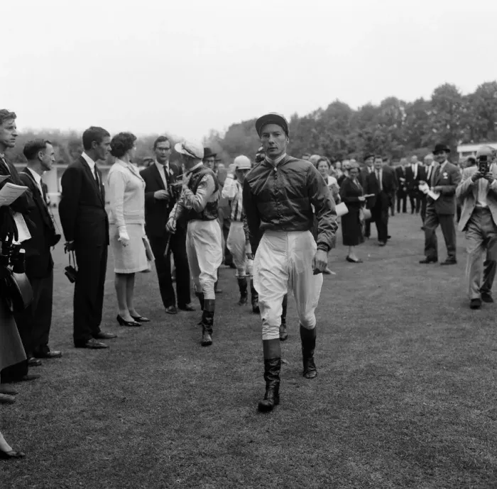 Framed Print : Racing at Windsor race course. Lester Piggott rides again after a two month suspension