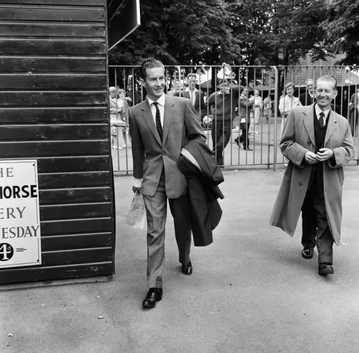 Framed Print : Racing at Windsor race course. Lester Piggott rides again after a two month suspension