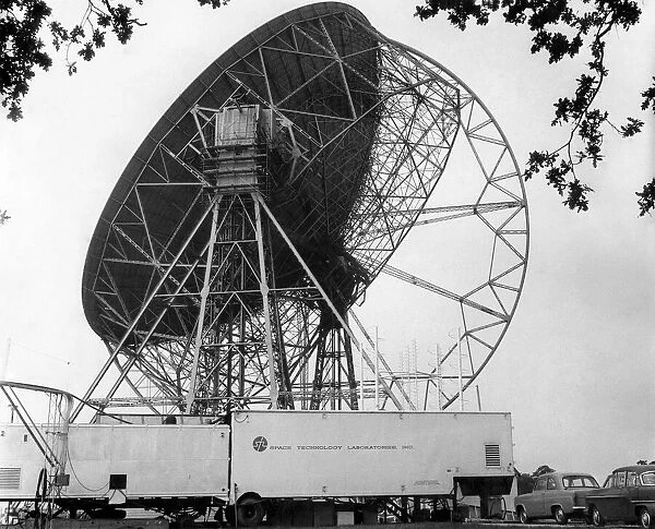 The Radio telescope at Jodrell Bank. December 1958 P009706