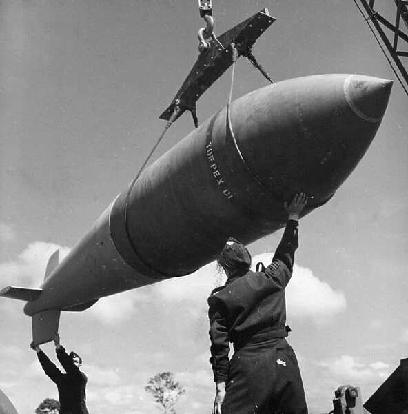The RAF 12000 lb Tallboy bomb, the first completely streamlined