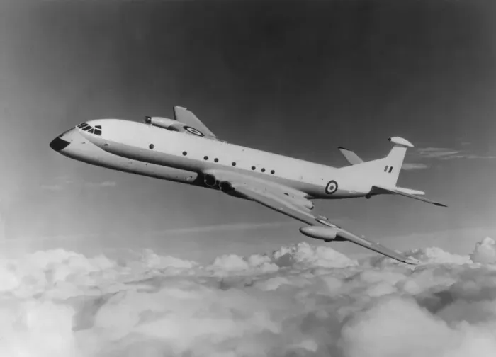 Framed Print : A RAF Hawker Siddeley Nimrod maritime patrol aircraft in flight