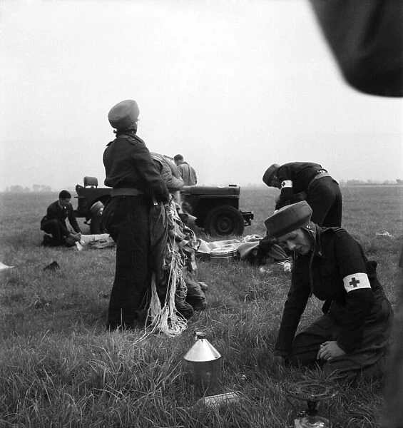 RAF Parachute Nurses. October 1948 O15033