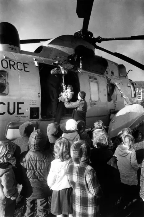 Framed Print : A RAF search and rescue Westland Sea King helicopter visits pupils at Moorside First Framed Print : A RAF search and rescue Westland Sea King helicopter visits pupils at Moorside First