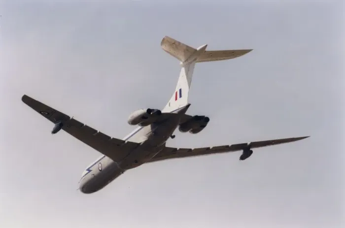Framed Print : A RAF Vickers VC10 strategic transport aircraft. Circa: 1998 Framed Print : A RAF Vickers VC10 strategic transport aircraft. Circa: 1998