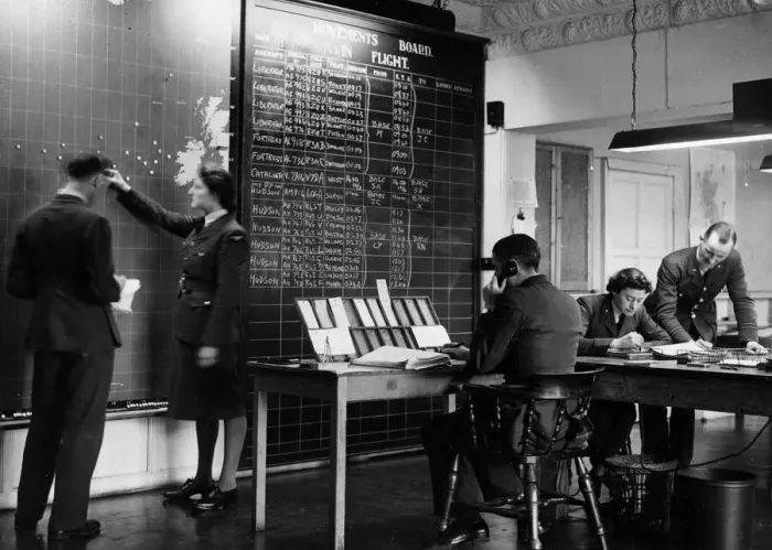 Framed Print : RAF and WaF personnel at work in the Operations Room of the Atlantic Ferry Service Framed Print : RAF and WaF personnel at work in the Operations Room of the Atlantic Ferry Service