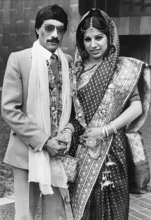 Framed Print : Ramesh Saigal with his bride Bandhna Venavak. Couple were married twice to each