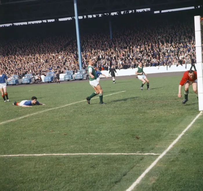 Framed Print : Rangers 5-0 Hibernian, Scottish League match action at Ibrox Stadium, Glasgow