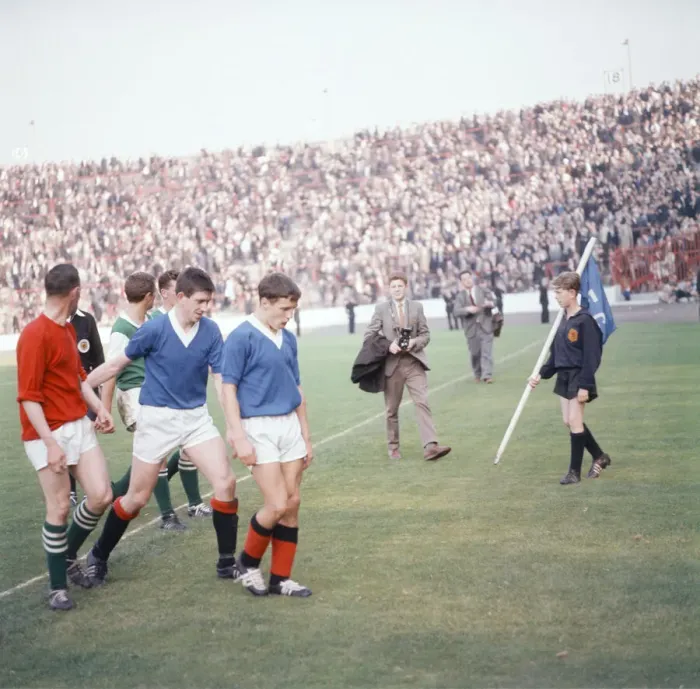 Framed Print : Rangers 5-0 Hibernian, Scottish League match action at Ibrox Stadium, Glasgow