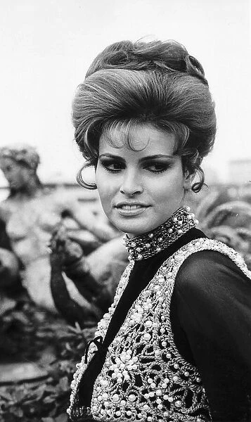 Raquel Welch actress in Britain to film Tilda with husband Patrick Curtis Dbase