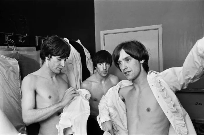Framed Print : Ray Davies and Dave Davies of The Kinks pop group in their dressing room before a Framed Print : Ray Davies and Dave Davies of The Kinks pop group in their dressing room before a