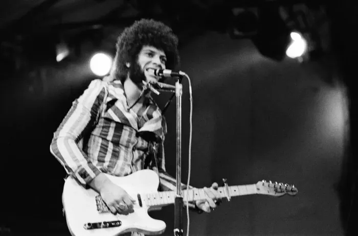 Framed Print : Ray Dorset, singer and frontman with Mungo Jerry performing at The Reading Festival