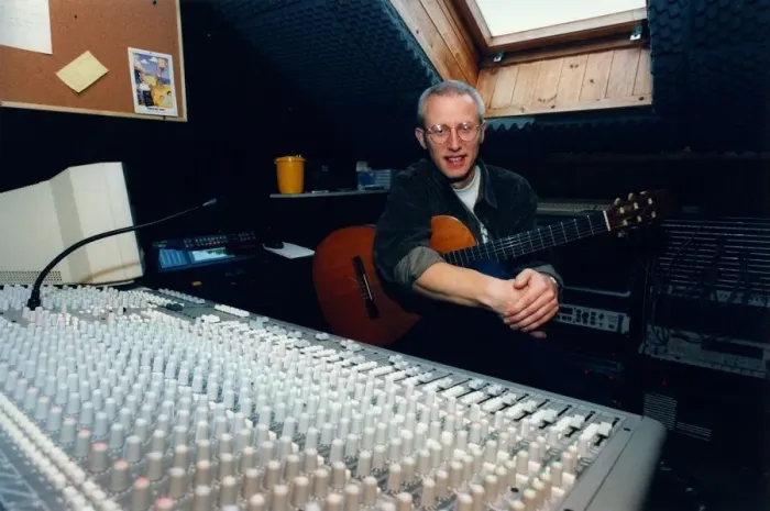 Framed Print : Ray Laidlaw, drummer of Lindisfarne at the Hi-Level Recording Studio. 08 / 01 / 96 Framed Print : Ray Laidlaw, drummer of Lindisfarne at the Hi-Level Recording Studio. 08 / 01 / 96