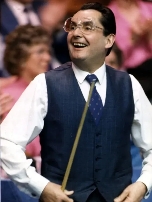Framed Print : Ray Reardon Snooker circa 1975 Framed Print : Ray Reardon Snooker circa 1975
