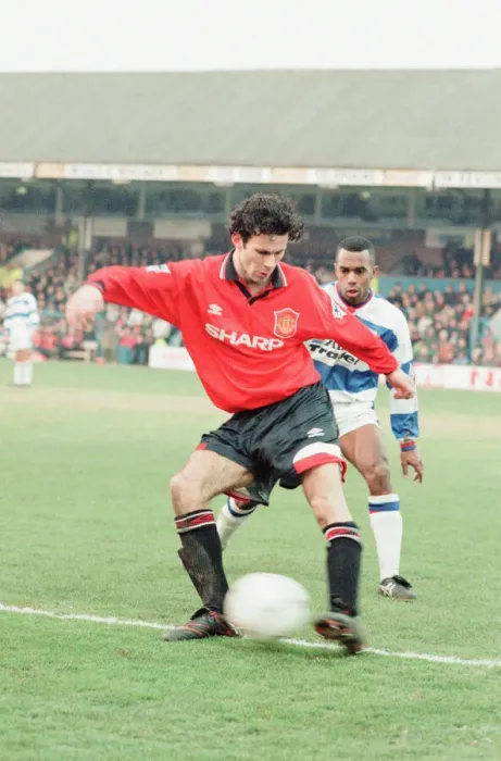 Framed Print : Reading 0-3 Manchester United, FA Cup 4th Round match at Elm Park