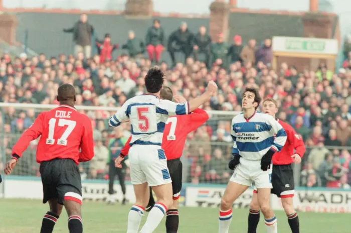 Framed Print : Reading 0-3 Manchester United, FA Cup 4th Round match at Elm Park Framed Print : Reading 0-3 Manchester United, FA Cup 4th Round match at Elm Park