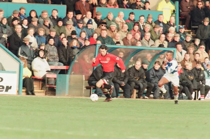 Framed Print : Reading 0-3 Manchester United, FA Cup 4th Round match at Elm Park Framed Print : Reading 0-3 Manchester United, FA Cup 4th Round match at Elm Park