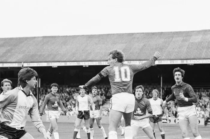 Framed Print : Reading 1-0 Bolton, league division three match at Elm Park, Saturday 5th October 1985