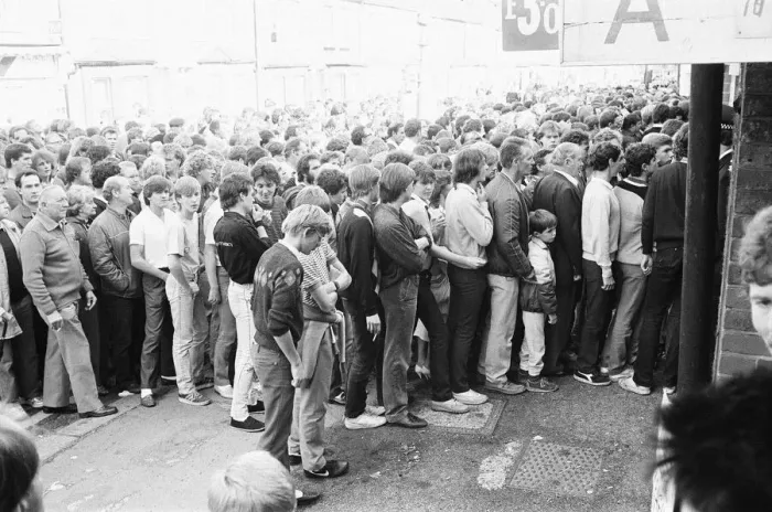 Framed Print : Reading 1-0 Bolton, league division three match at Elm Park, Saturday 5th October 1985