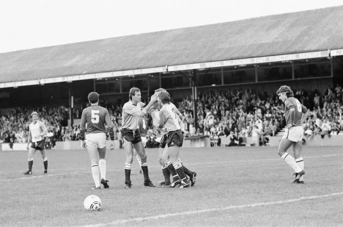 Framed Print : Reading 1-0 Bolton, league division three match at Elm Park, Saturday 5th October 1985 Framed Print : Reading 1-0 Bolton, league division three match at Elm Park, Saturday 5th October 1985