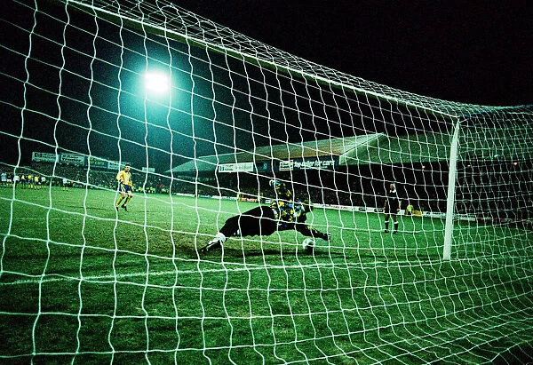 Reading 1 -1 Cardiff FA Cup match held at Elm Park Stadium. 3rd February 1998