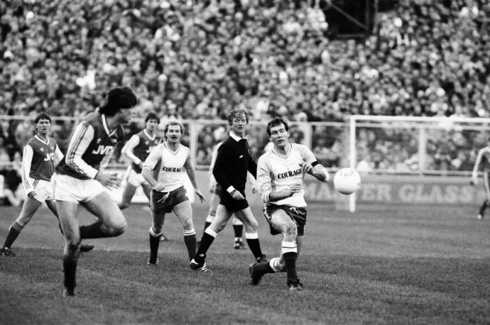 Framed Print : Reading 1-3 Arsenal, FA Cup third round match at Elm Park, Saturday 10th January 1987