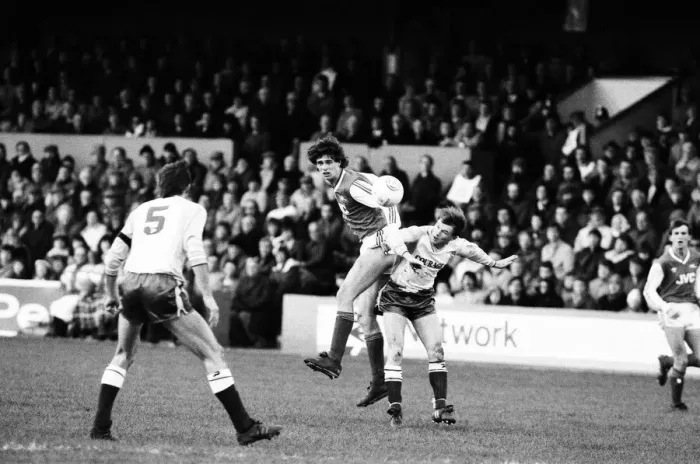 Framed Print : Reading 1-3 Arsenal, FA Cup third round match at Elm Park, Saturday 10th January 1987 Framed Print : Reading 1-3 Arsenal, FA Cup third round match at Elm Park, Saturday 10th January 1987