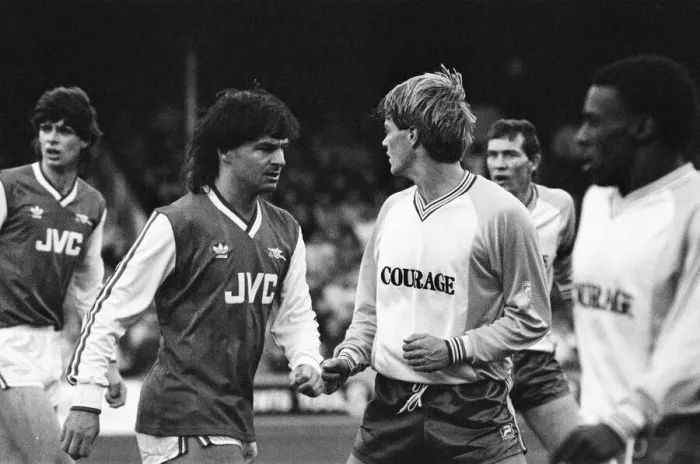 Framed Print : Reading 1-3 Arsenal, FA Cup third round match at Elm Park, Saturday 10th January 1987 Framed Print : Reading 1-3 Arsenal, FA Cup third round match at Elm Park, Saturday 10th January 1987