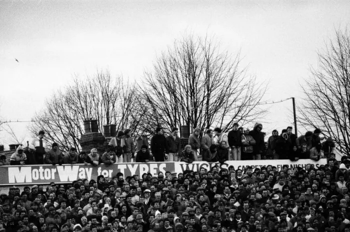 Framed Print : Reading 1-3 Arsenal, FA Cup third round match at Elm Park, Saturday 10th January 1987 Framed Print : Reading 1-3 Arsenal, FA Cup third round match at Elm Park, Saturday 10th January 1987