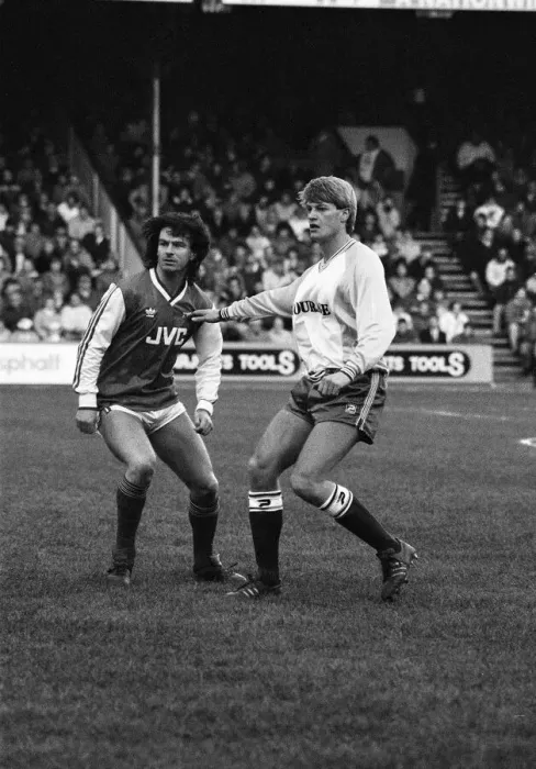 Framed Print : Reading 1-3 Arsenal, FA Cup third round match at Elm Park, Saturday 10th January 1987 Framed Print : Reading 1-3 Arsenal, FA Cup third round match at Elm Park, Saturday 10th January 1987