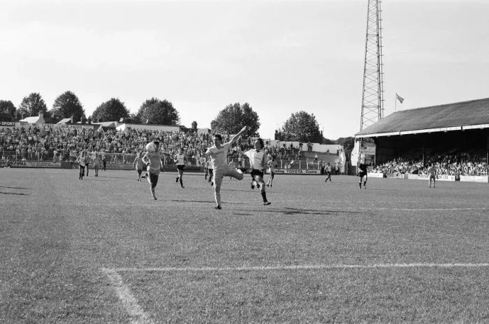Framed Print : Reading 2-1 Walsall, league match at Elm Park, Saturday 7th September 1985 Framed Print : Reading 2-1 Walsall, league match at Elm Park, Saturday 7th September 1985