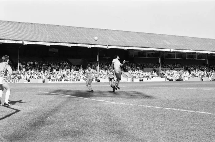 Framed Print : Reading 2-1 Walsall, league match at Elm Park, Saturday 7th September 1985 Framed Print : Reading 2-1 Walsall, league match at Elm Park, Saturday 7th September 1985