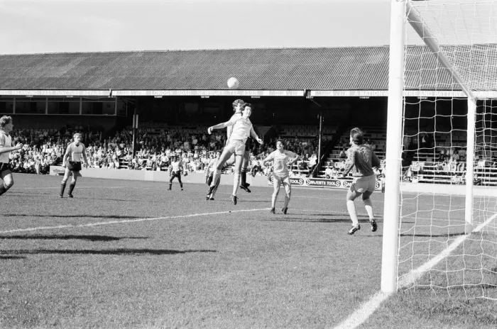 Framed Print : Reading 2-1 Walsall, league match at Elm Park, Saturday 7th September 1985 Framed Print : Reading 2-1 Walsall, league match at Elm Park, Saturday 7th September 1985