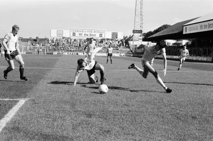 Framed Print : Reading 2-1 Walsall, league match at Elm Park, Saturday 7th September 1985 Framed Print : Reading 2-1 Walsall, league match at Elm Park, Saturday 7th September 1985