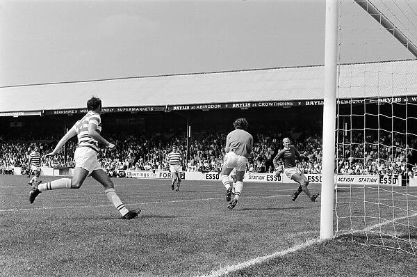 Reading 2-3 Manchester United, Watney Cup match at Elm Park, Saturday 1st August 1970