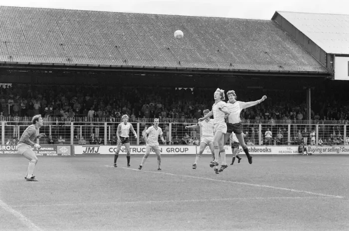 Framed Print : Reading 3-2 Bristol Rovers, league match at Elm Park, Monday 26th August 1985 Framed Print : Reading 3-2 Bristol Rovers, league match at Elm Park, Monday 26th August 1985