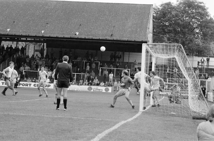 Framed Print : Reading 3-2 Bristol Rovers, league match at Elm Park, Monday 26th August 1985 Framed Print : Reading 3-2 Bristol Rovers, league match at Elm Park, Monday 26th August 1985