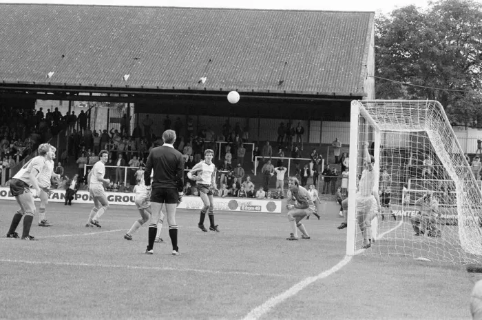 Framed Print : Reading 3-2 Bristol Rovers, league match at Elm Park, Monday 26th August 1985 Framed Print : Reading 3-2 Bristol Rovers, league match at Elm Park, Monday 26th August 1985