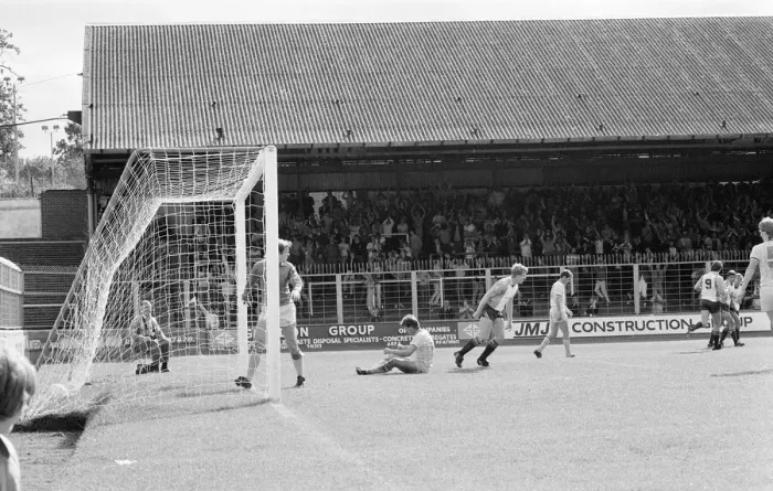 Framed Print : Reading 3-2 Bristol Rovers, league match at Elm Park, Monday 26th August 1985 Framed Print : Reading 3-2 Bristol Rovers, league match at Elm Park, Monday 26th August 1985