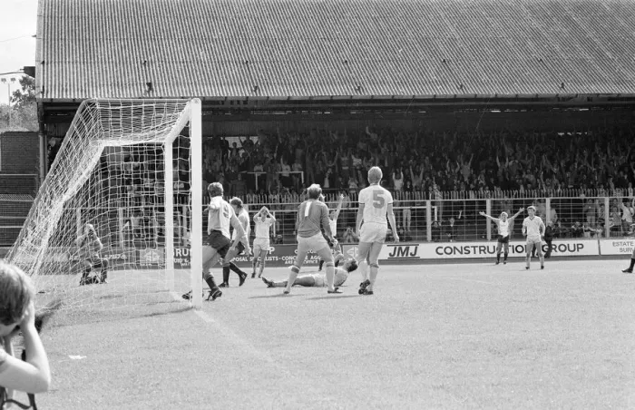 Framed Print : Reading 3-2 Bristol Rovers, league match at Elm Park, Monday 26th August 1985 Framed Print : Reading 3-2 Bristol Rovers, league match at Elm Park, Monday 26th August 1985