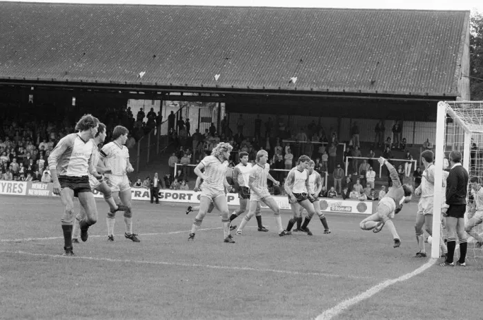 Framed Print : Reading 3-2 Bristol Rovers, league match at Elm Park, Monday 26th August 1985 Framed Print : Reading 3-2 Bristol Rovers, league match at Elm Park, Monday 26th August 1985