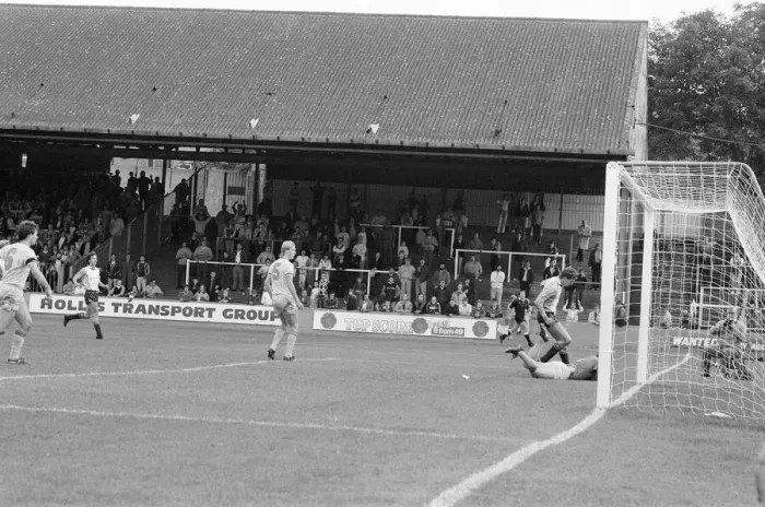 Framed Print : Reading 3-2 Bristol Rovers, league match at Elm Park, Monday 26th August 1985 Framed Print : Reading 3-2 Bristol Rovers, league match at Elm Park, Monday 26th August 1985