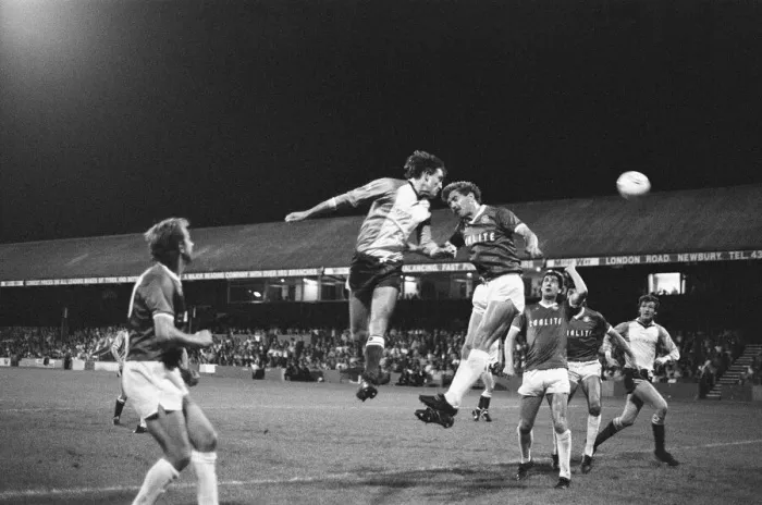 Framed Print : Reading 4-2 Chesterfield, Division Three match at Elm Park, Wednesday 2nd October 1985