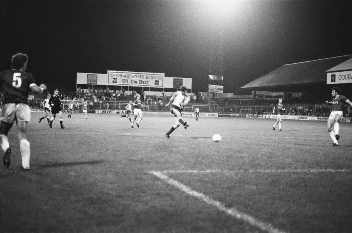 Framed Print : Reading 4-2 Chesterfield, Division Three match at Elm Park, Wednesday 2nd October 1985 Framed Print : Reading 4-2 Chesterfield, Division Three match at Elm Park, Wednesday 2nd October 1985